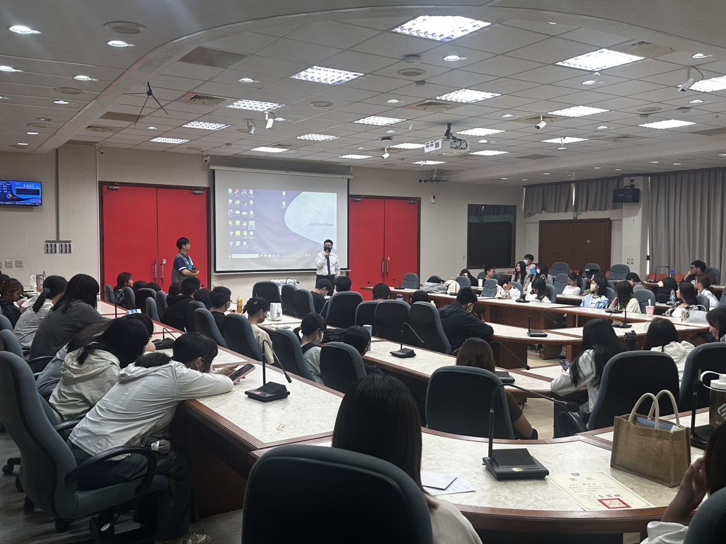 製藥工程系實習學生返校座談會