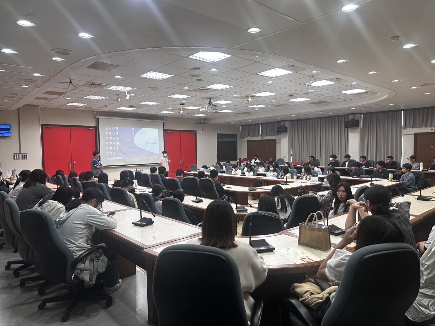 製藥工程系實習學生返校座談會